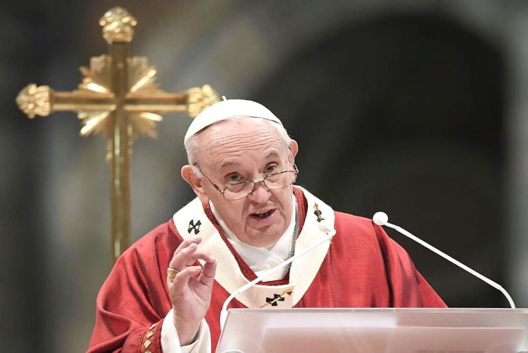 Papa Francisco sai em defesa das sogras